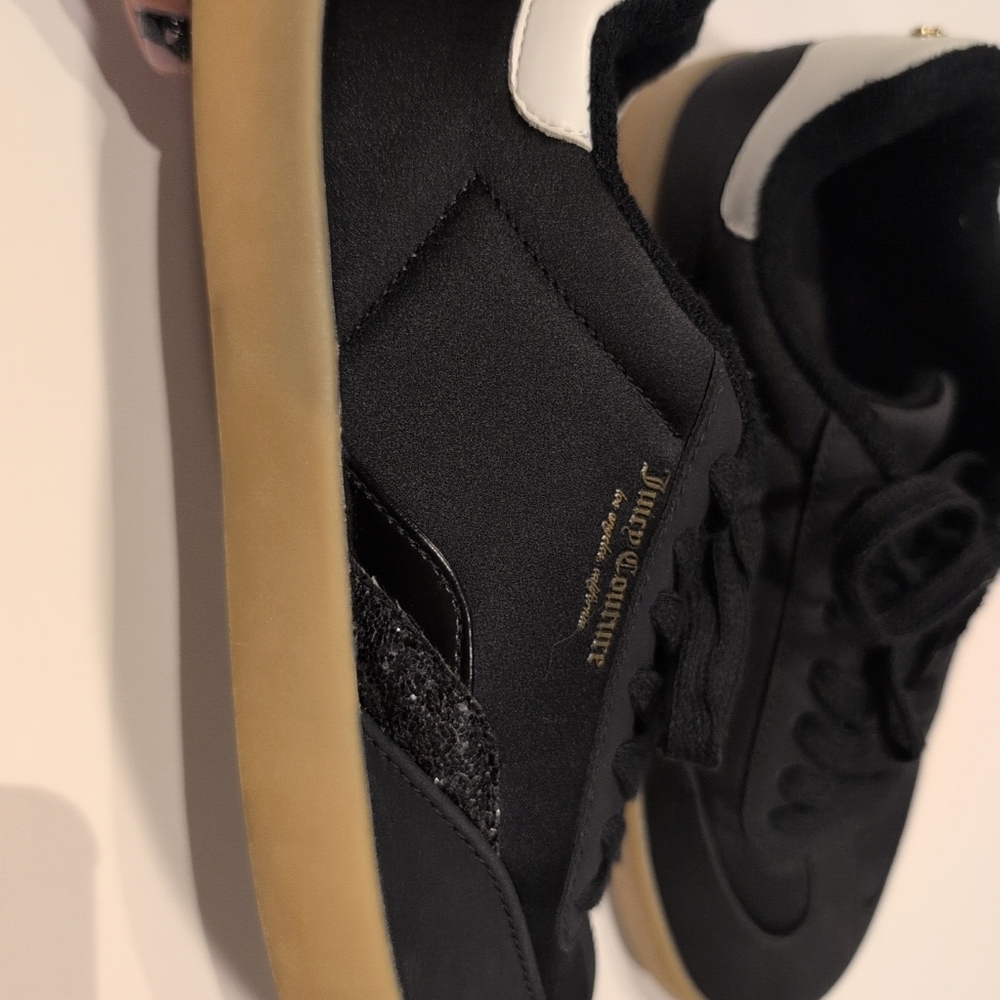 New Juicy Couture black and white sneakers with logo on side - size 9 Women's - Picture 6 of 8